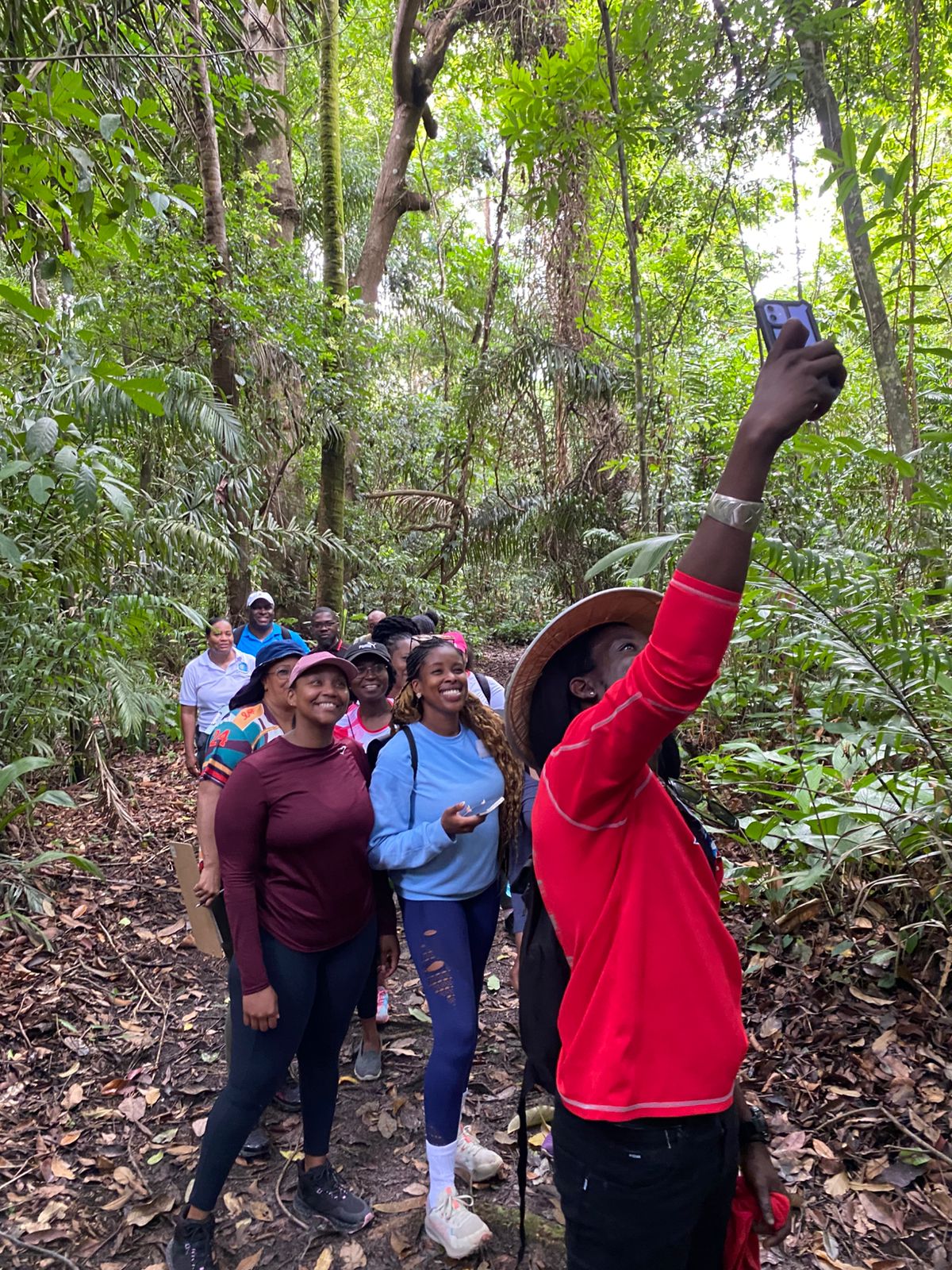 OUTDOOR RETREAT EXPERIENCE - Image 4